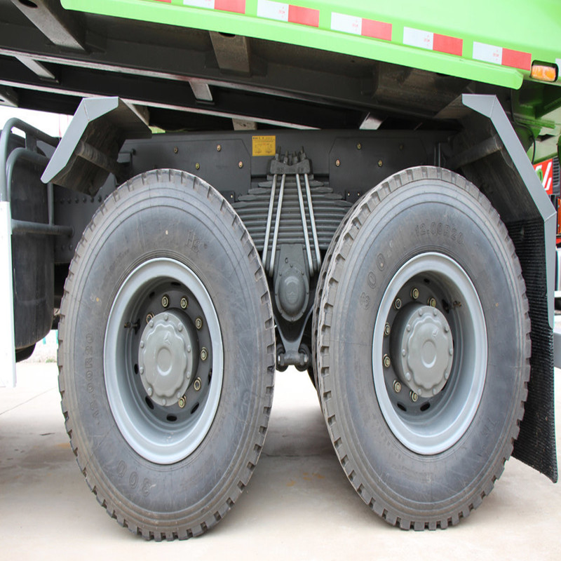 dump truck tire.jpg